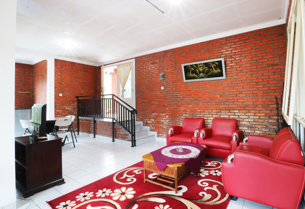 Villa Madani Paragajen ภายนอก รูปภาพ