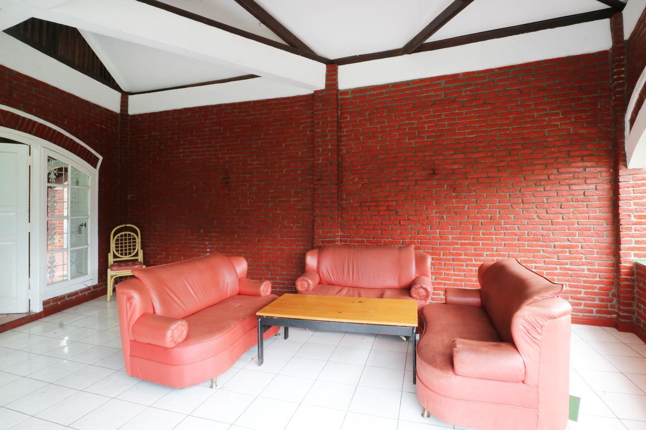 Villa Madani Paragajen ภายนอก รูปภาพ