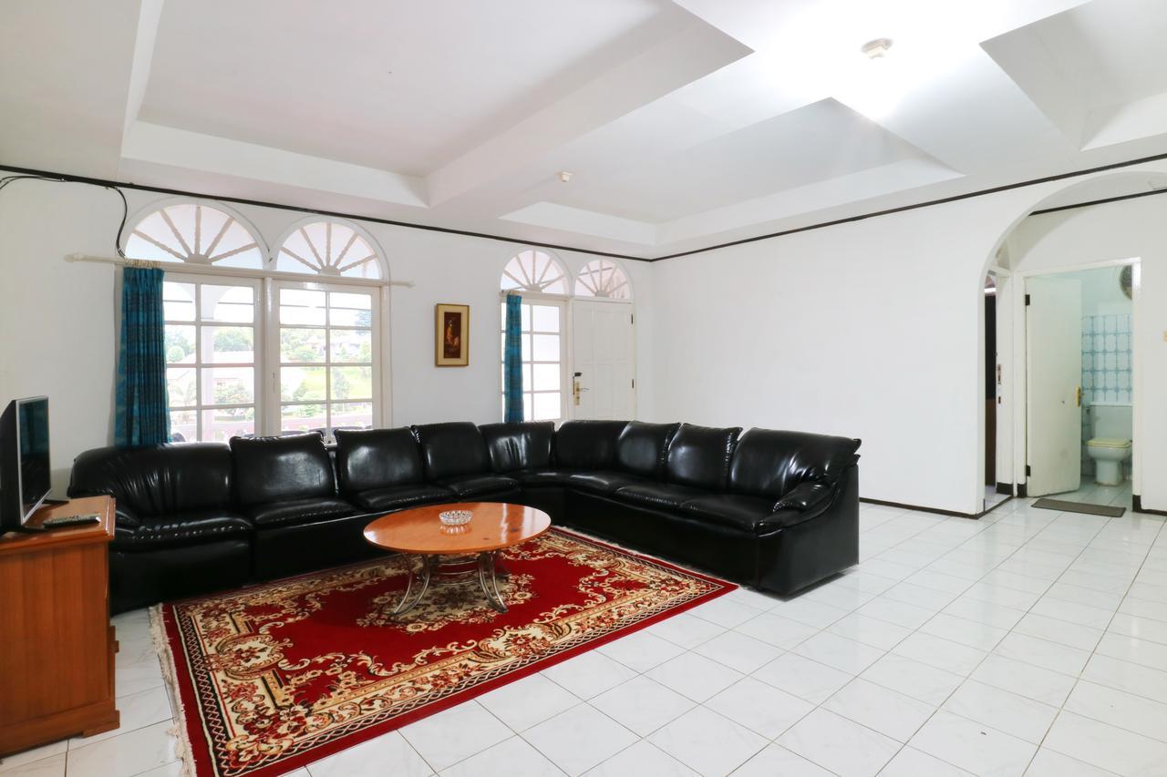 Villa Madani Paragajen ภายนอก รูปภาพ