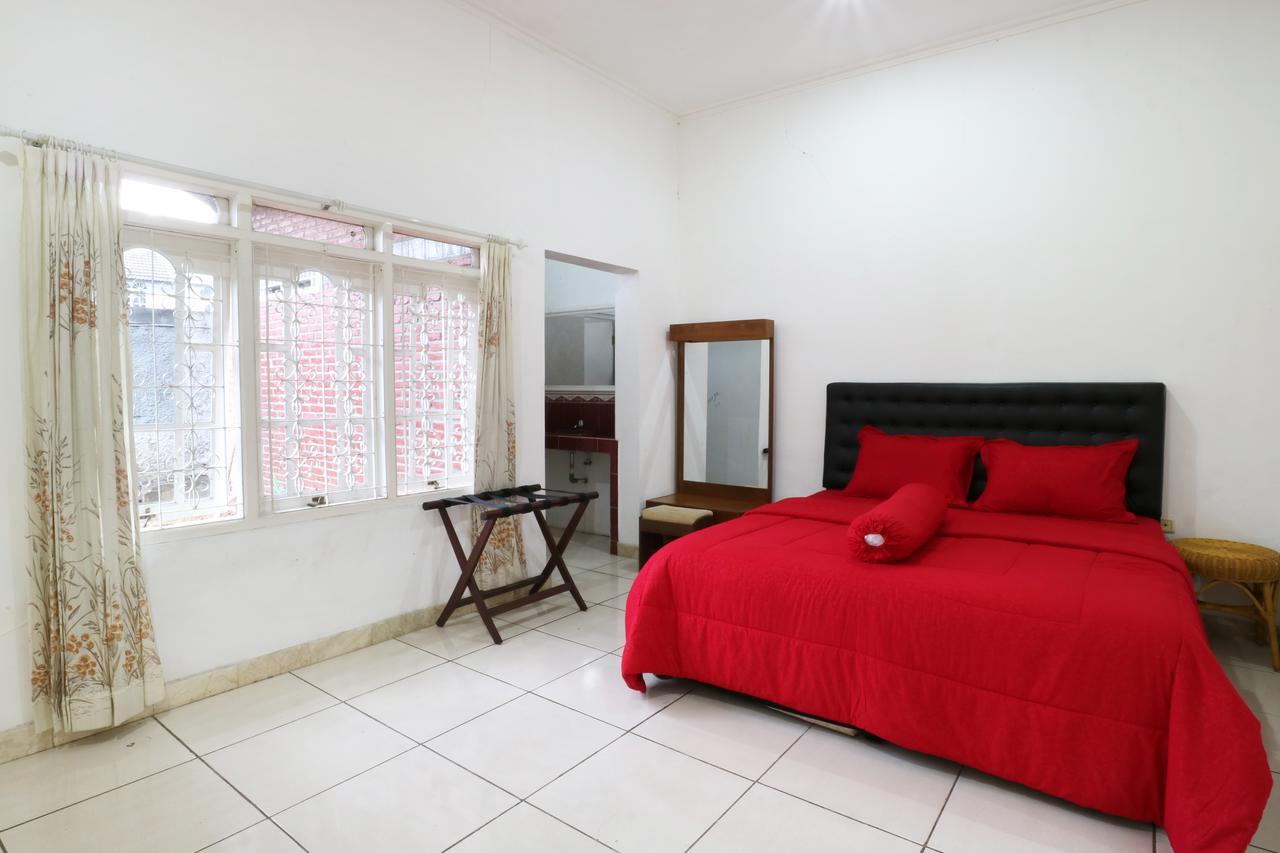 Villa Madani Paragajen ภายนอก รูปภาพ