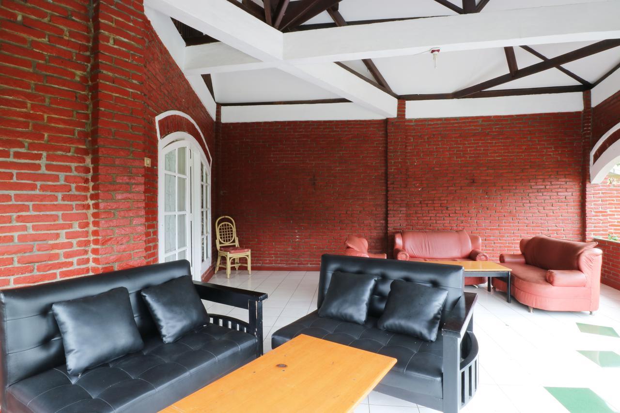 Villa Madani Paragajen ภายนอก รูปภาพ